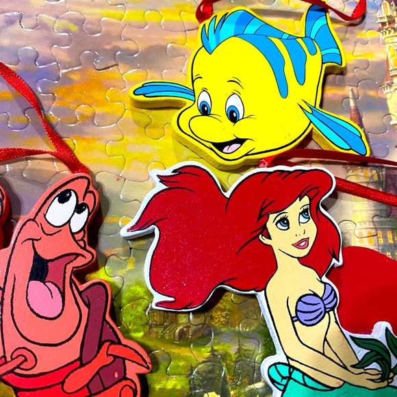 DISNEY’S KURT ADLER VTG 90s THE LITTLE MERMAID HANDCRAFTED WOODEN XMAS ORNAMENTS - Picture 3 of 12